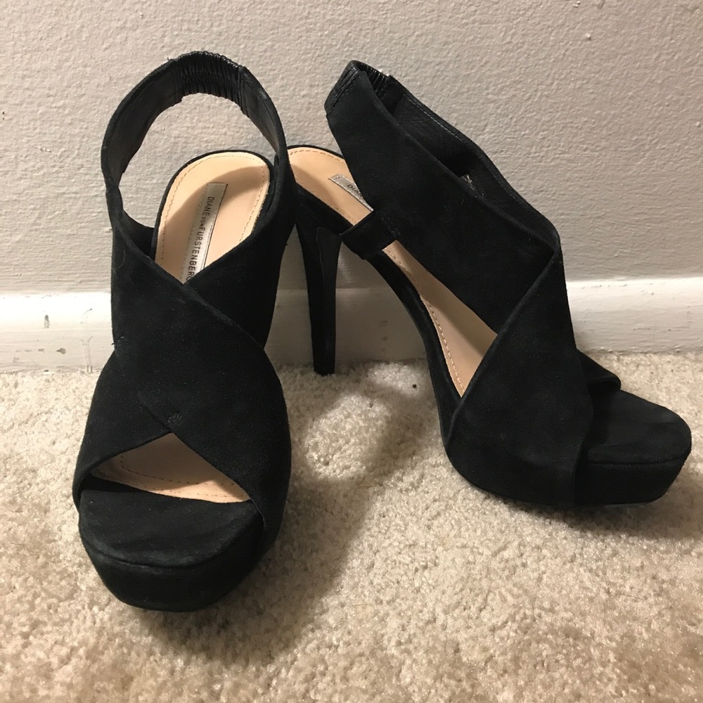 DVF Diane Von Furstenberg suede black heels 7.5M